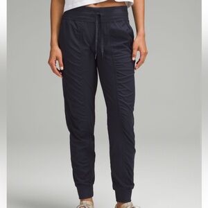 EUC Lululemon Studio Jogger - Black